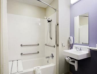 Microtel & By Wyndham Hotel 2*