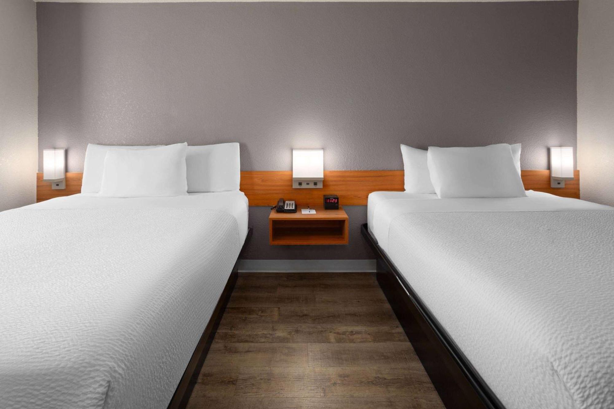 Hotel Microtel & By Wyndham