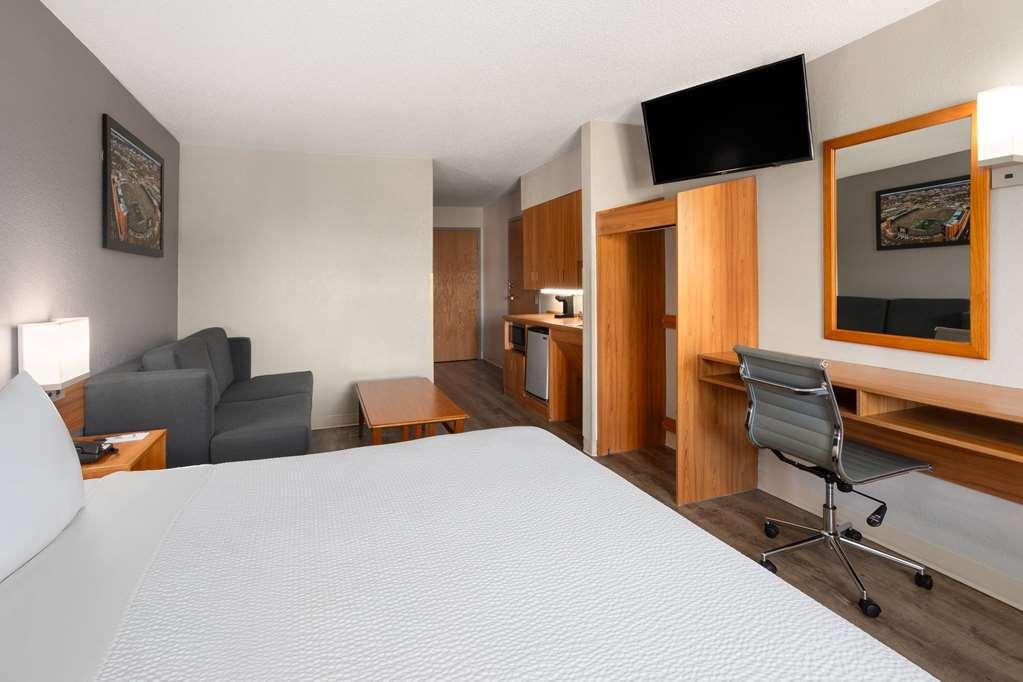 Microtel & By Wyndham Hotel
